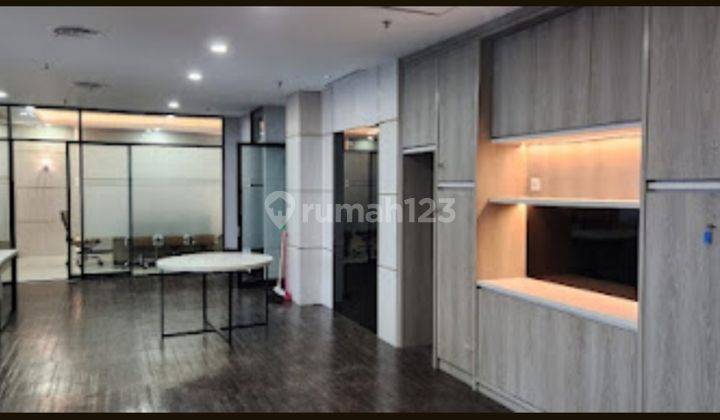 Perkantoran Scbd Sudirman Semi Furnished Di Treasury Tower 1