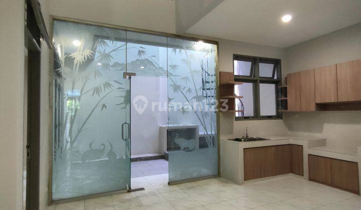 Rumah Cantik Rapi Design Menarik Dekat Mall Lokasi Strategis Di Tomang 1