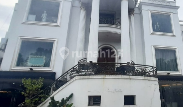 Gedung 4 Lantai Cocok untuk Showroom, Klinik Kecantikan Lokasi Strategis di Pluit Jakarta Utara