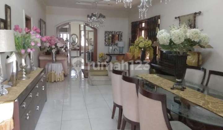 Grand and Spacious 1.5-Story House with 2 Access Entrances from Pisangan Lama and Ahmad Yani Bypass, Located in Jatinegara, East Jakarta. 2