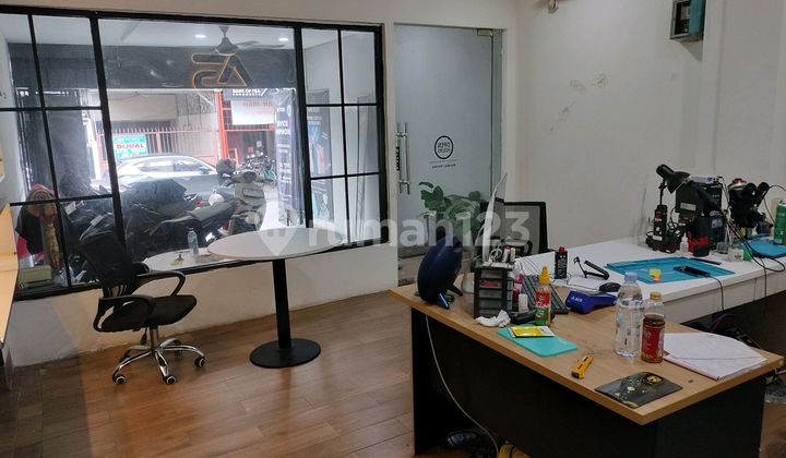 Ruko 4 Lantai Sudah SHM Cocok untuk Usaha, Toko, Kantor, Tempat Tinggal Lokasi Strategis di Pejagalan Dekat Pasar Pagi dan Bandengan Ruko 4 Lantai Sudah SHM Cocok untuk Usaha, Toko, Kantor, Tempat Tinggal Lokasi Strategis di Pejagalan Dekat Pasar Pagi dan Bandengan