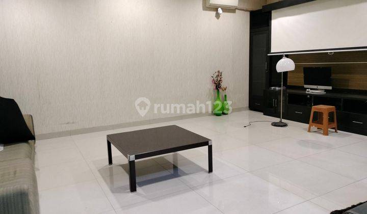 Rumah Luas Dan Nyaman 3 Lantai Terletak Di Komplek Perumahan Pluit Sakti 2