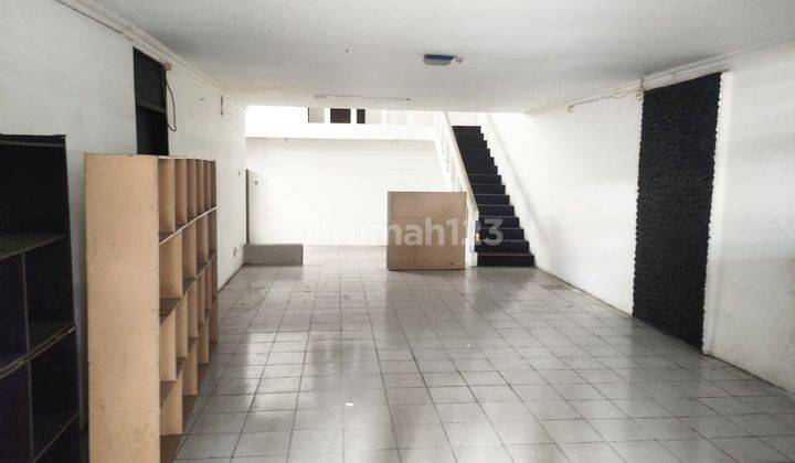 Rumah Luas Murah 10x30 Cocok Untuk Tempat Tinggal, Kantor, Tempat Usaha Lokasi Strategis Di Jalan Alaydrus Petojo Gajah Mada 1