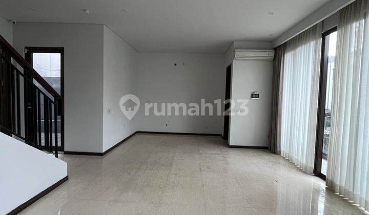 Rumah Mewah Murah Sudah Smart Home Semi Furnished Design Elegant Sertifikat SHM di Zora Cluster Keia Bsd City 2