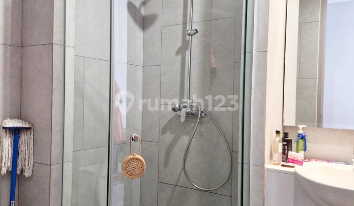 Apartemen 1 Br Full Furnished Siap Huni Dekat Dengan Perkantoran Dan Mall Di Menara Jakarta Kemayoran 2