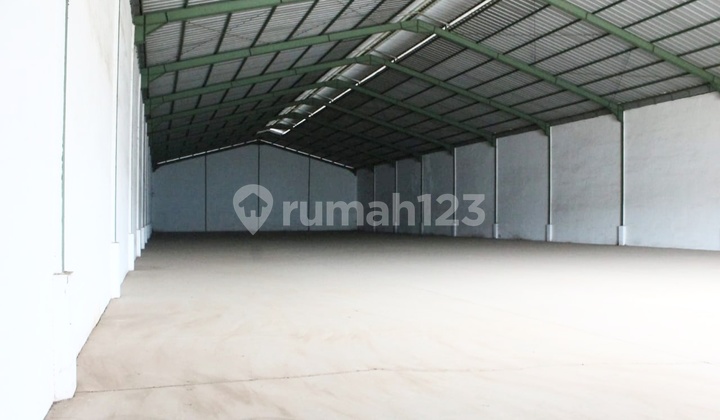 Spacious and Cheap Warehouse Located in Nusa Indah Warehousing, Jurumudi Dadap, Tangerang