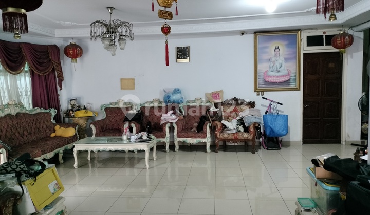 Rumah Hook 2 Lantai Ukuran 13X19.5 Sudah SHM Lokasi Stretegis di Taman Ratu Jakarta Barat 2