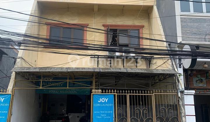 Ruko Gandeng Murah 3.5 Lantai Cocok Untuk Usaha, Kantor, Tempat Tinggal Lokasi Strategis Di Pademangan