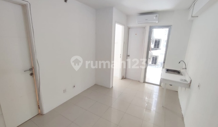 Affordable 2 BR Apartment, Low Floor, Negotiable Until Deal, Bassura City, Cipinang Jatinegara Affordable 2 BR Apartment, Low Floor, Negotiable Until Deal, Bassura City, Cipinang Jatinegara