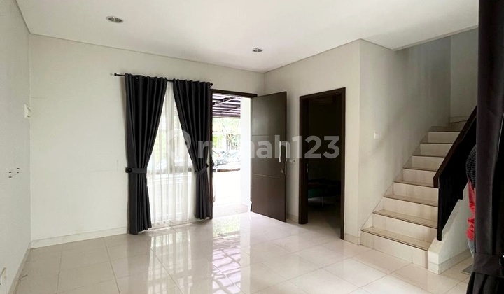 Rumah Murah 2 Lantai Design Minimalis Terletak di Perumahan Nusaloka BSD Tangerang