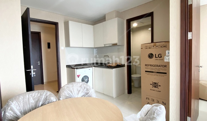 Brand New Fully Furnished City View Apartment, Ready for AJB, Free IPL for 2 Years, Puri Mansion in Puri Indah, West Jakarta