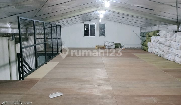 3-Story Warehouse 9x29 Office Container Access Located in the Integrated Industrial Center Warehousing Area Pantai Indah Kapuk Pik 1 3-Story Warehouse 9x29 Office Container Access Located in the Integrated Industrial Center Warehousing Area Pantai Indah Kapuk Pik 1