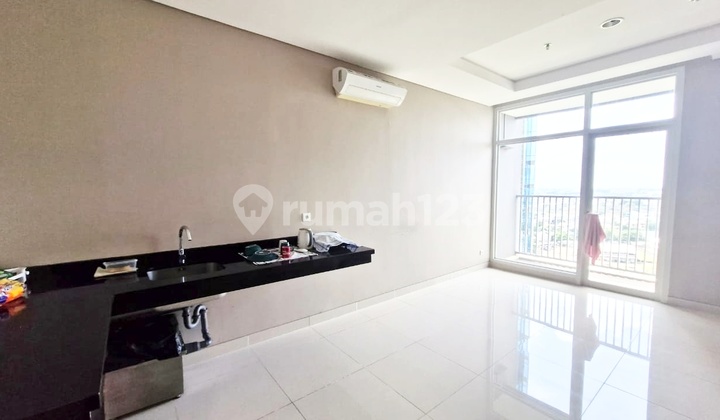 Affordable 2 BR City View Apartment at Ciputra International Puri Indah Near Cengkareng