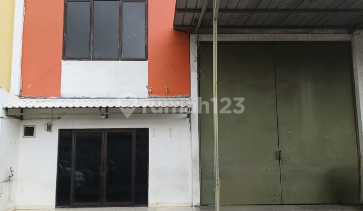 Warehouse With 2-Story Office Container Access Located in Jaya Niaga Warehouse Area Jurumudi Tangerang