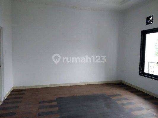 Rumah Mewah luas 605 m Dekat Pintu Tol Jatibening 7