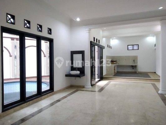 Rumah Mewah luas 605 m Dekat Pintu Tol Jatibening 10