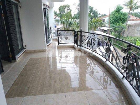 Rumah Mewah luas 605 m Dekat Pintu Tol Jatibening 16