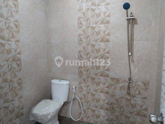 Rumah Mewah luas 605 m Dekat Pintu Tol Jatibening 17