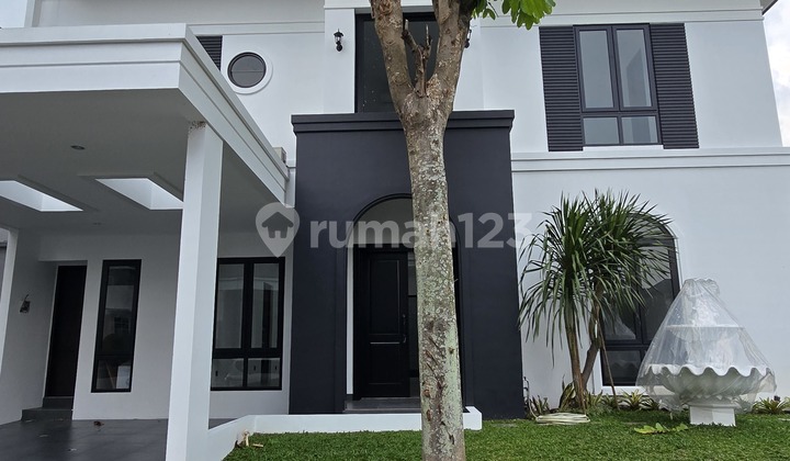 NEW CORNER HOUSE IN THE AVANI - ANANTHA - BSD - WITH SWIMMING POOL