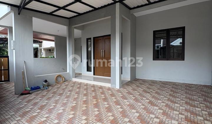 3-STORY HOUSE IN TAMAN CHRYSANT 1 - KENCANA LOKA - BSD - MOVE-IN READY 2