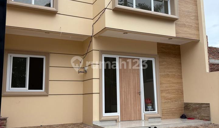 RUMAH BARU DEPAN TAMAN DI SUMMARECON SERPONG - SEKTOR 7A - TANGERANG 2