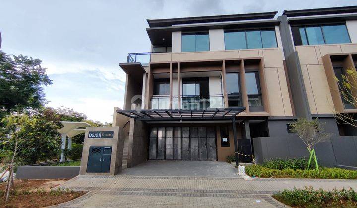 Rumah Mewah Hoek Hdp Selatan 3lt Di The Zora Kiyomi Keia Kimora Kazumi 1