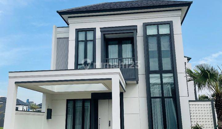 Rumah Modern Tropis American Classic Luxurious House di Matera Residence Gading serpong 1