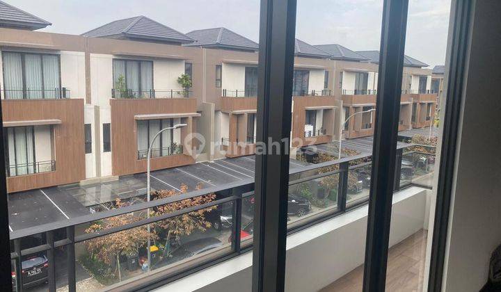 Rumah Minimalis Mewah 3lantai di Kazumi The Zora BSD City 1