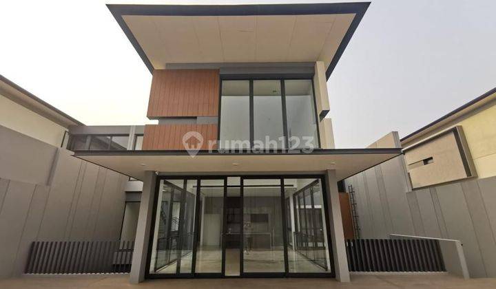 Rumah Mewah Premium dgn Lift 3lantai di Lyndon Navapark BSD City 2