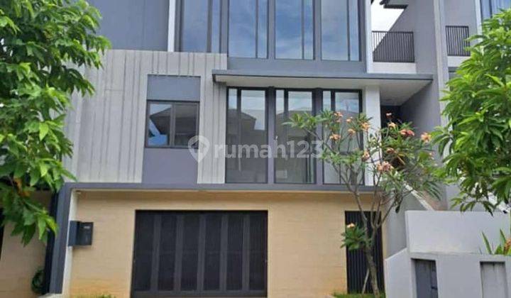 Rumah Mewah siap huni hdp Selatan 3lt di Lakewood Navapark BSD 1