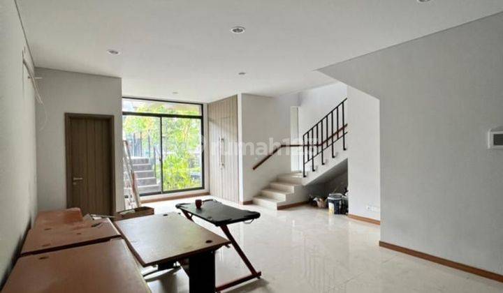 Rumah dgn Attic room 3lt di Caelus The Greenwich Park Bsd City 2