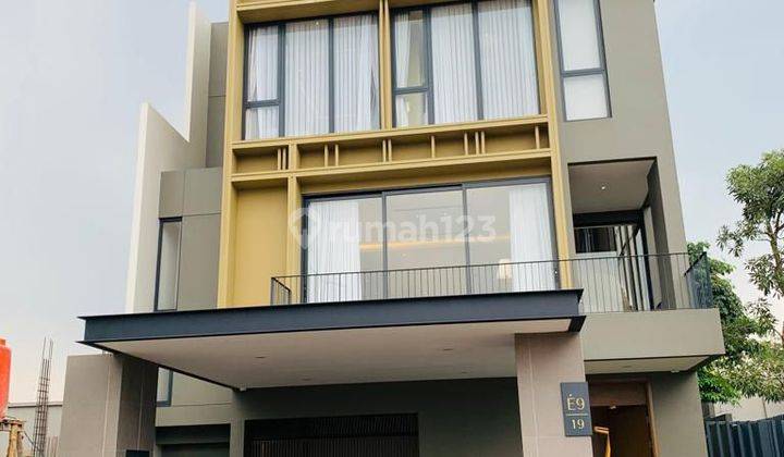 Rumah Premium Limited Unit dgn Lift 3lantai di Enchantee BSD City 1