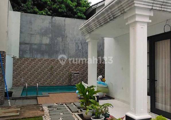 Rumah Hoek Furnish Mewah Premium dgn Pool di Foresta BSD City 2