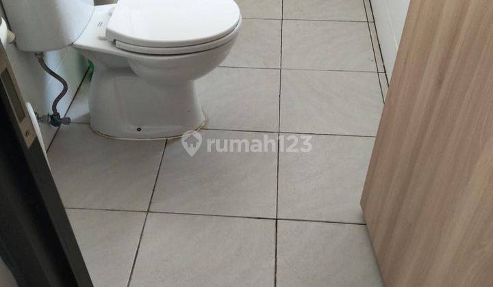 Rumah Kontrakan 2 Lantai Hook Bagus Full Furnished Waterfront Lippo Cikarang