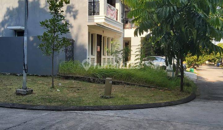 Rumah Siap Huni Hook Terawat 2lantai SHM Florencia Lippo Cikarang