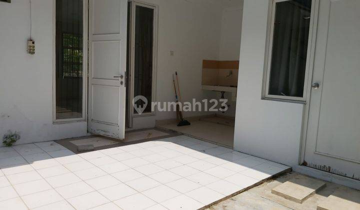 Rumah Siap Huni Hook Terawat 2lantai SHM Florencia Lippo Cikarang