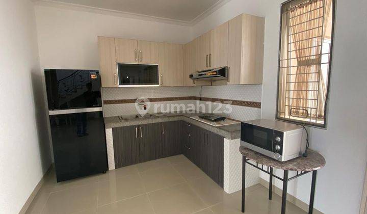 Rumah 2 lantai siap huni semi furnished di vassa terrace 3