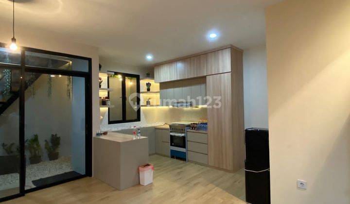 Rumah 3lantai Baru Furnished Waterfront Lippo Cikarang  2