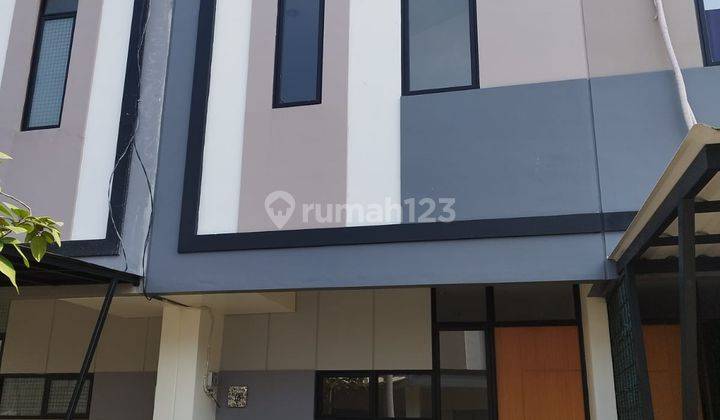 Rumah 2lantai Baru Siap Huni Cluster Rotterdam Jababeka 1