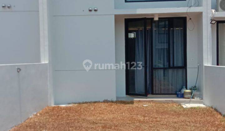 Rumah 2 Lantai Bagus Semi Furnished Uptwon Lippo Cikarang 2