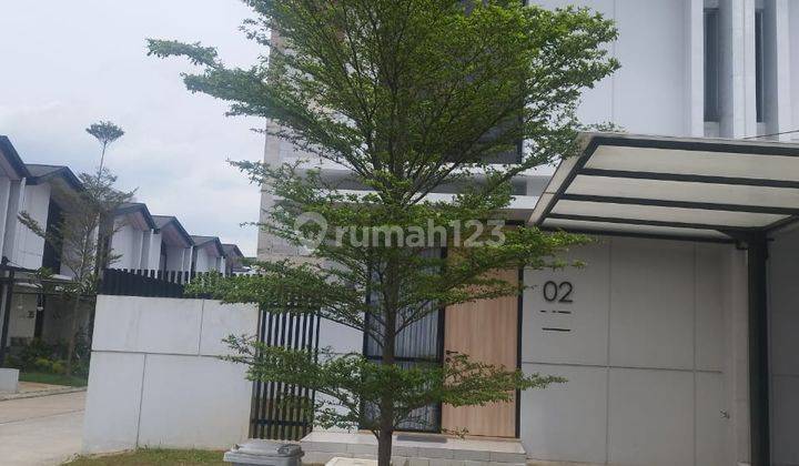 Rumah Kontrakan 2 Lantai Hook Bagus Full Furnished Waterfront Lippo Cikarang