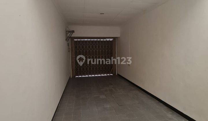 Disewakan Rumah bagus bersih siap pakai di sektor 1 solo baru 15