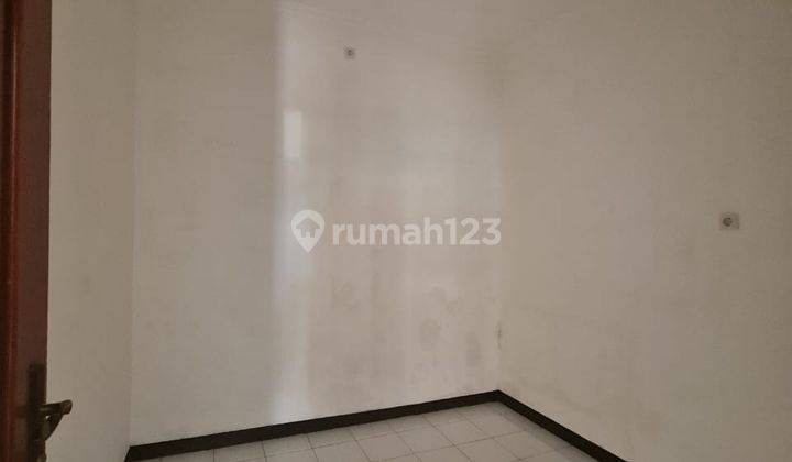 Disewakan Rumah bagus bersih siap pakai di sektor 1 solo baru 21