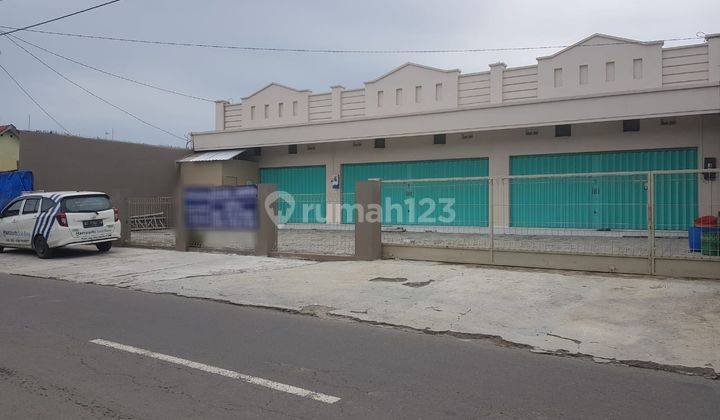Dijual atau Disewakan Ruko / Ruang Usaha / Showroom di Telukan Solo, dekat solo baru, 2