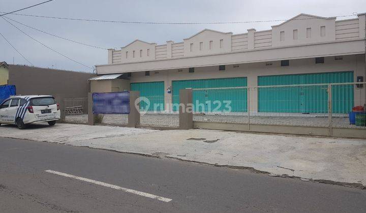 Dijual atau Disewakan Ruko / Ruang Usaha / Showroom di Telukan Solo, dekat solo baru, 3