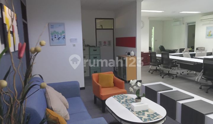 Jual Butuh Rumah Luas 552M2 Parkiran 5 Mobil di Senopati