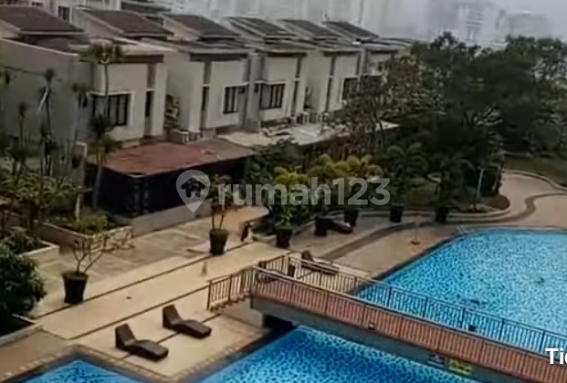 Turun harga!! Disewa rumah mewah diatas mall Thamrin city  ada kolam renang dekat menteng 1
