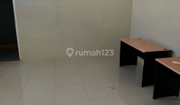 Sewa office space bonus gudang luas 55m2 di Thamrin jakpus 1