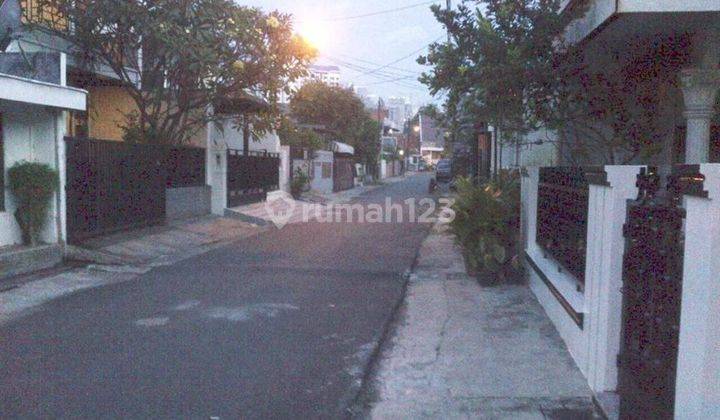 Jual Cepat Rumah 300m2 Ada Ruang Paviliun di Pejompongan Jakpus 1