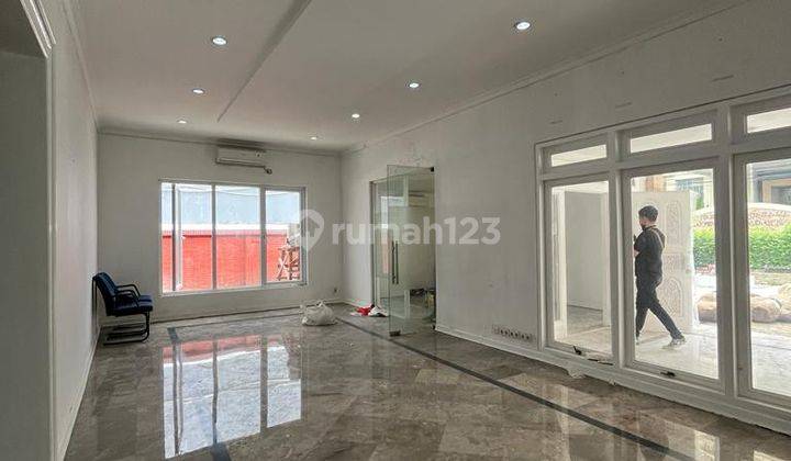 Disewa Rumah 2lt Luas 1360m2 Cocok Untuk Usaha, Kantor Atau Gudang di Menteng  1